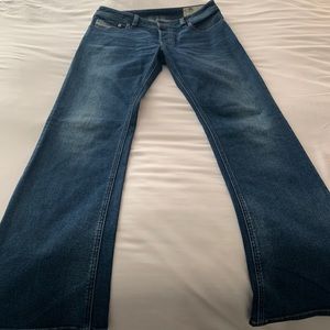 Diesel Zatiny Men’s Regular Boot Cut Jeans